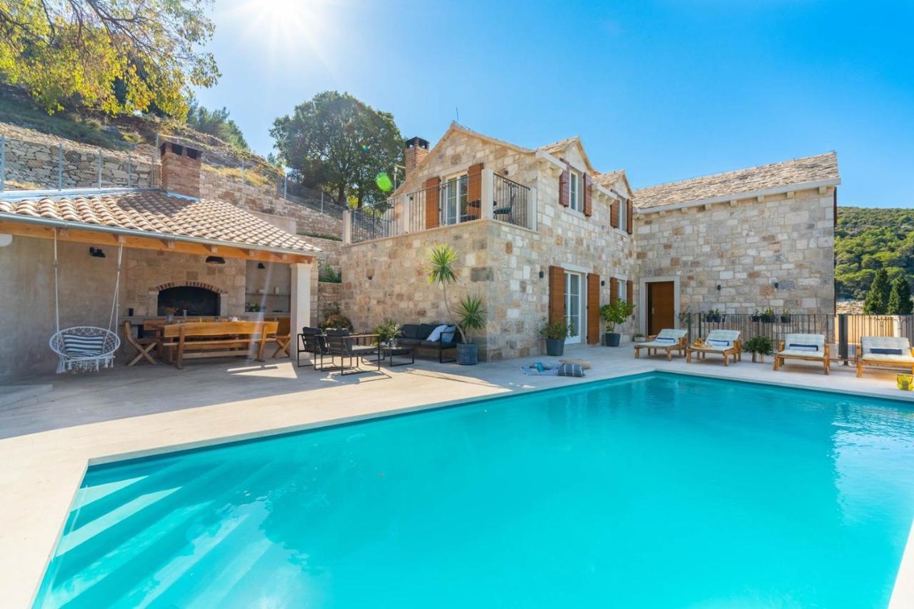 New Villa Ani! Traditional And Luxurious 4-Bedroom Villa With Heated Pool And Sea Views ポスティレ エクステリア 写真