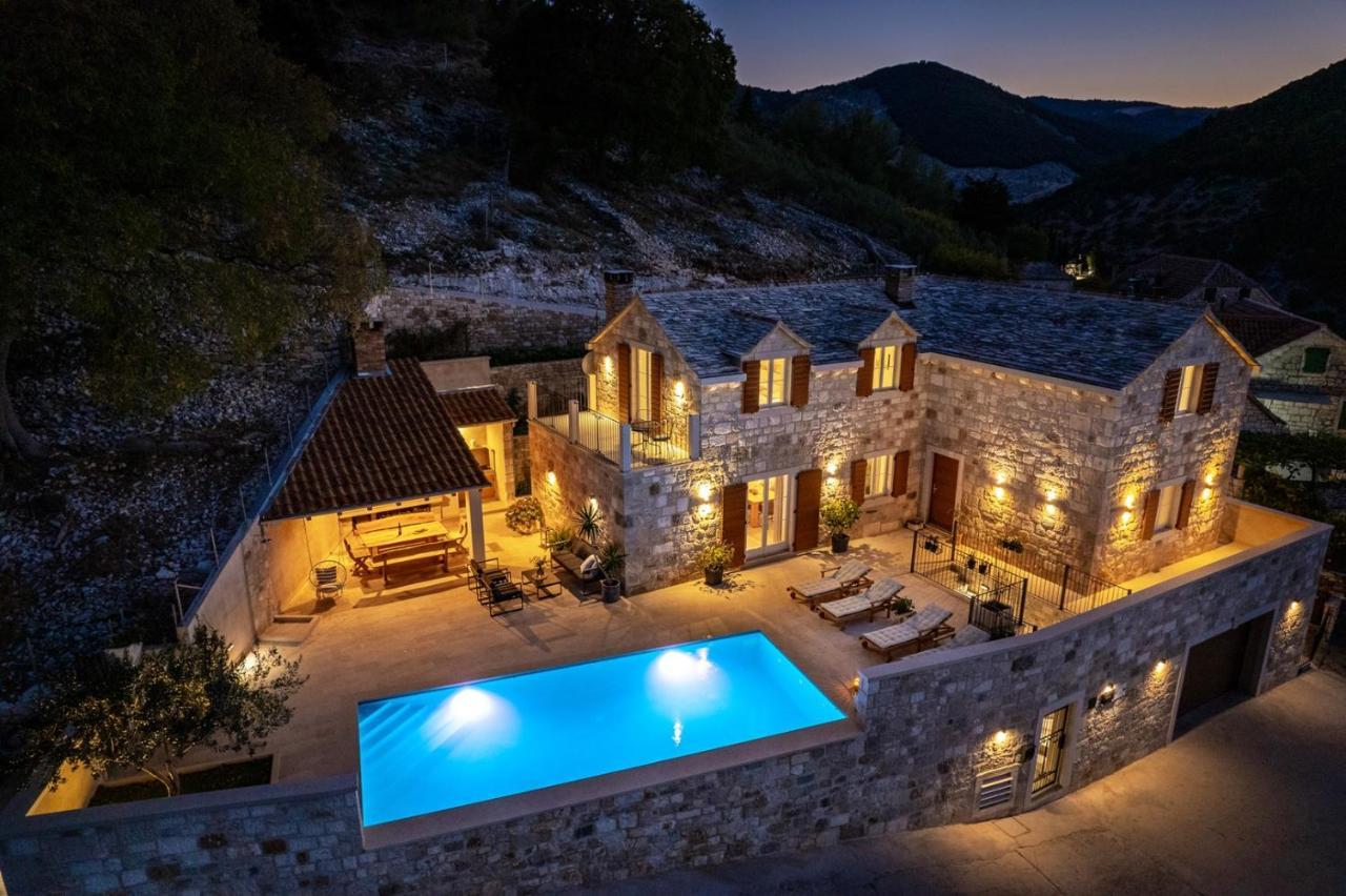 New Villa Ani! Traditional And Luxurious 4-Bedroom Villa With Heated Pool And Sea Views ポスティレ エクステリア 写真