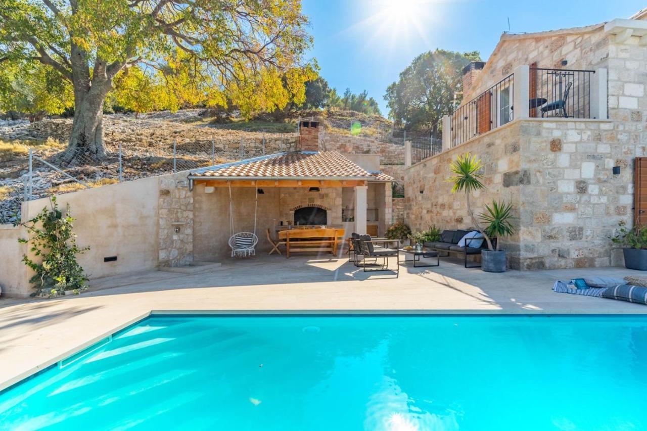 New Villa Ani! Traditional And Luxurious 4-Bedroom Villa With Heated Pool And Sea Views ポスティレ エクステリア 写真