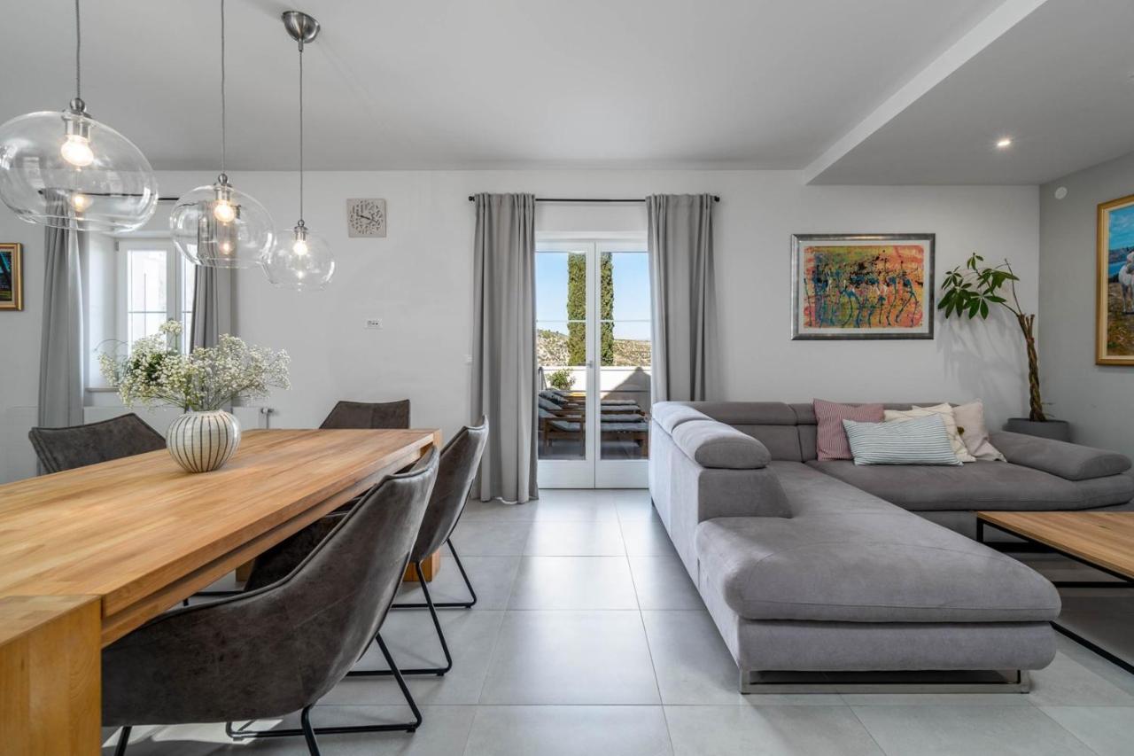 New Villa Ani! Traditional And Luxurious 4-Bedroom Villa With Heated Pool And Sea Views ポスティレ エクステリア 写真