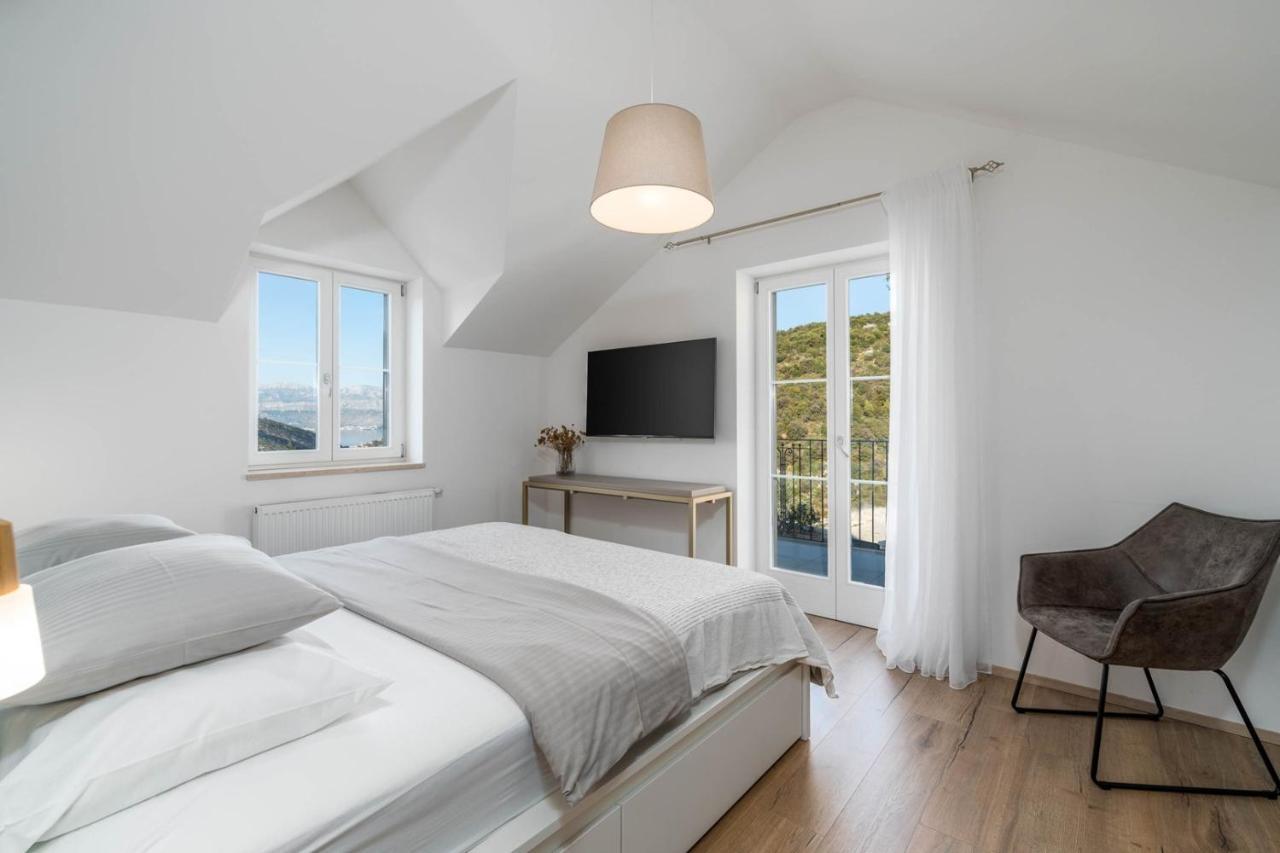 New Villa Ani! Traditional And Luxurious 4-Bedroom Villa With Heated Pool And Sea Views ポスティレ エクステリア 写真