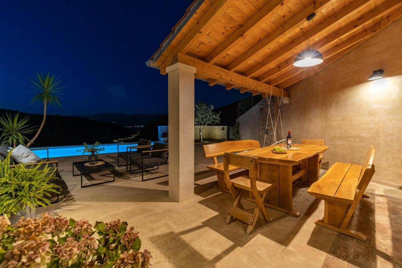 New Villa Ani! Traditional And Luxurious 4-Bedroom Villa With Heated Pool And Sea Views ポスティレ エクステリア 写真